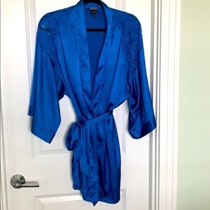 Victoria’s Secret | Beautiful Blue Silky Robe